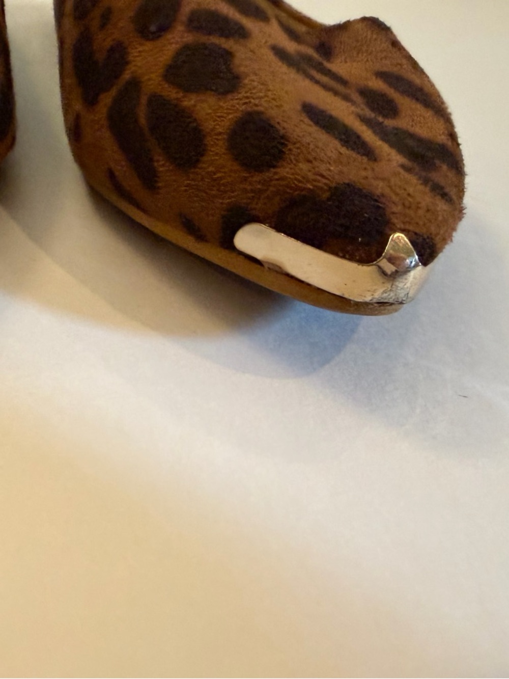 Leopard Print Pointed Toe Flats - Picture 5 of 8